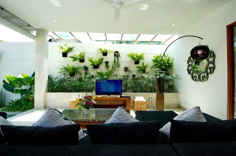 Villa Lumut 3 Bedrooms Central Seminyak Luaran gambar