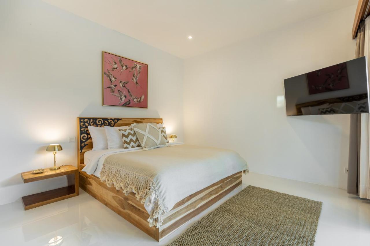 Villa Lumut 3 Bedrooms Central Seminyak Luaran gambar