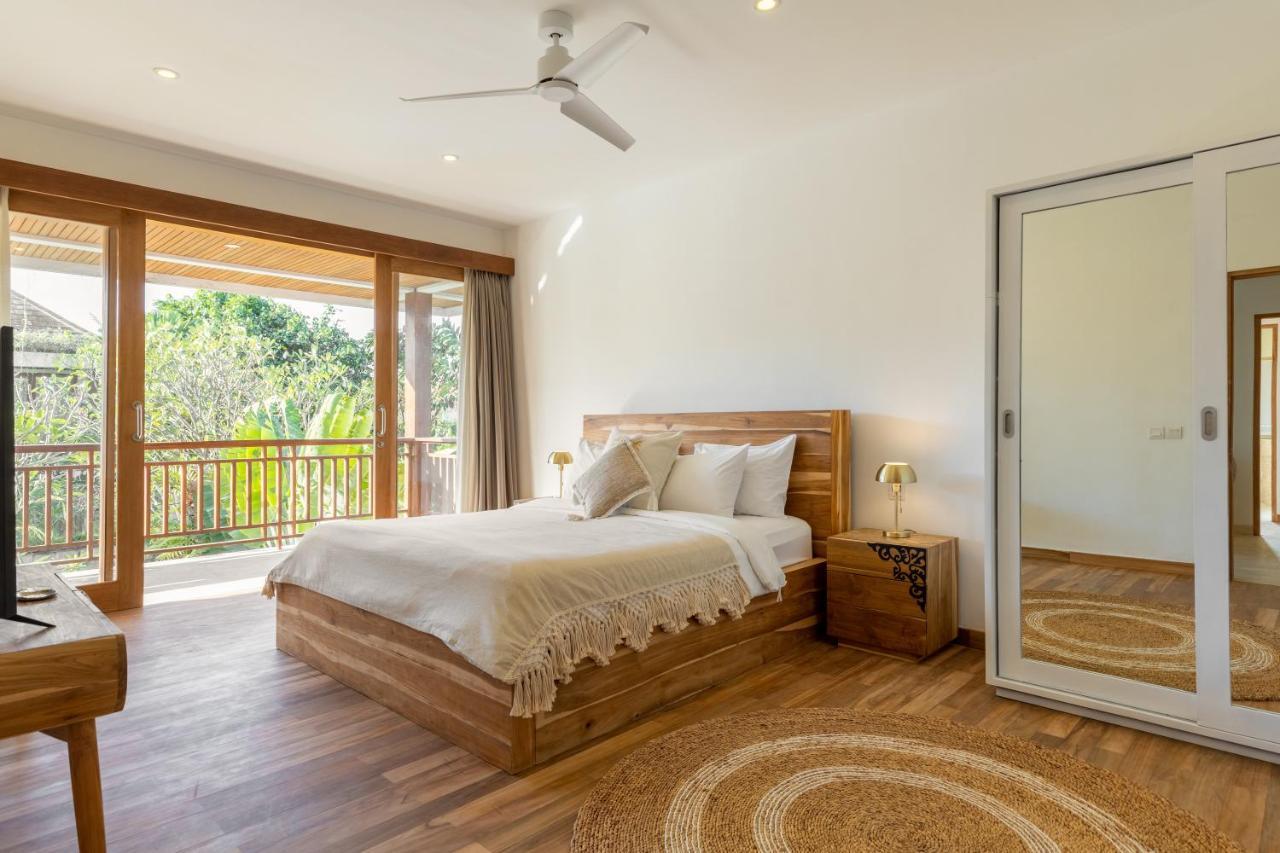 Villa Lumut 3 Bedrooms Central Seminyak Luaran gambar