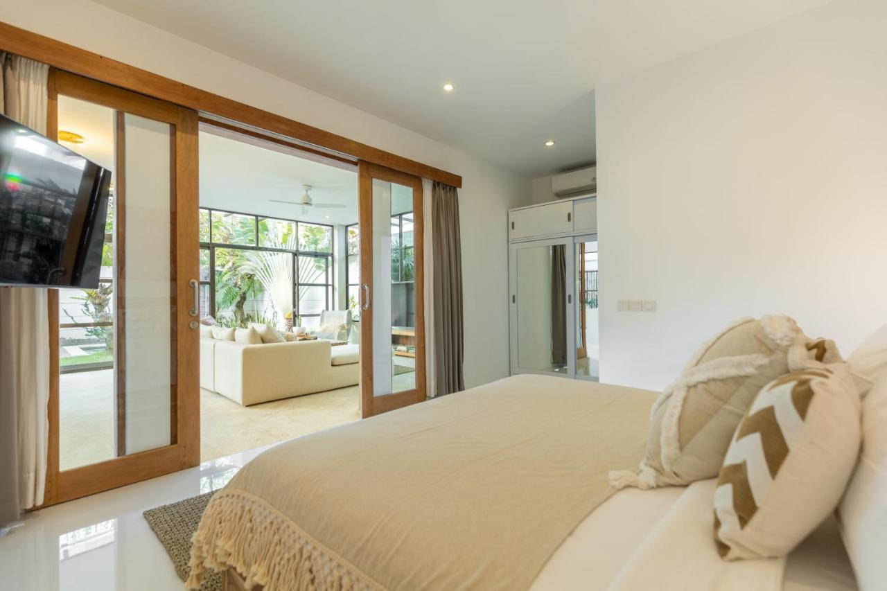 Villa Lumut 3 Bedrooms Central Seminyak Luaran gambar